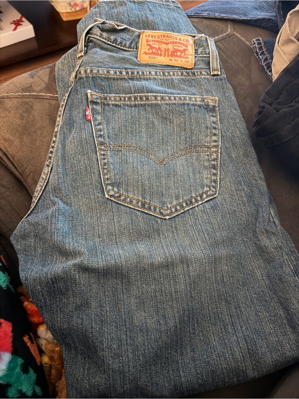 Levi's Men's Light Blue Relaxed Fit Jeans